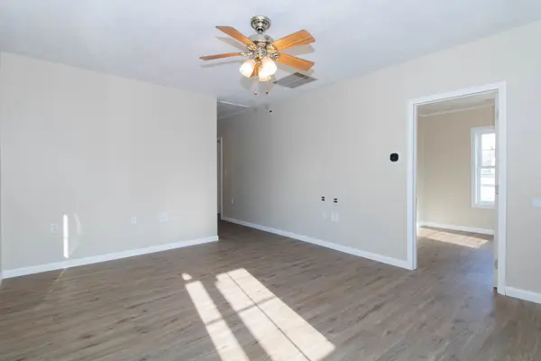 104 S Main ST, Arrowsmith, IL 61722