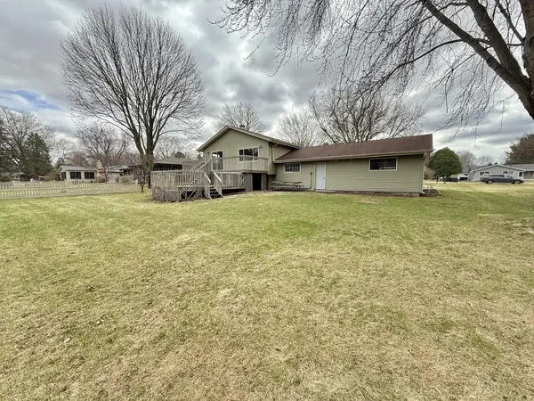 3216 Pheasant LN, Belvidere, IL 61008