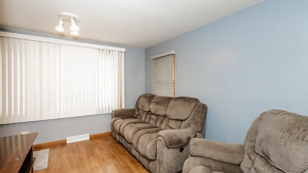 13020 S Baltimore AVE, Chicago, IL 60633