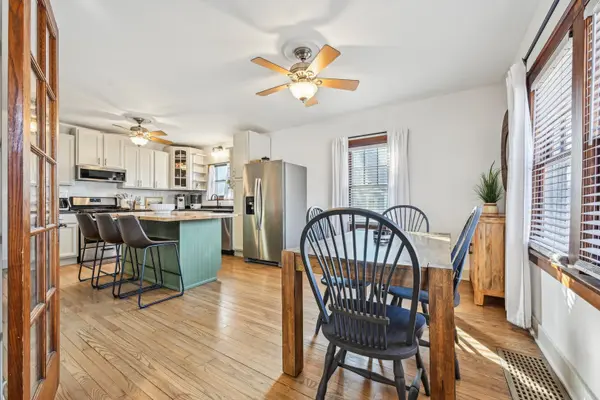 160 E Ogden ST, Capron, IL 61012
