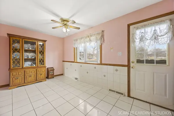 0N231 Prince Crossing RD, West Chicago, IL 60185