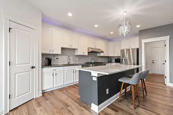 450 Billings DR Dekalb, IL 60115