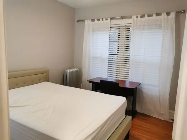5463 S Ingleside AVE #3E, Chicago, IL 60615