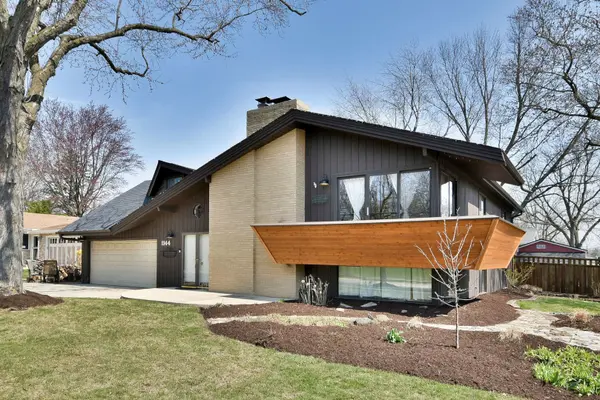 1144 Modaff RD, Naperville, IL 60540
