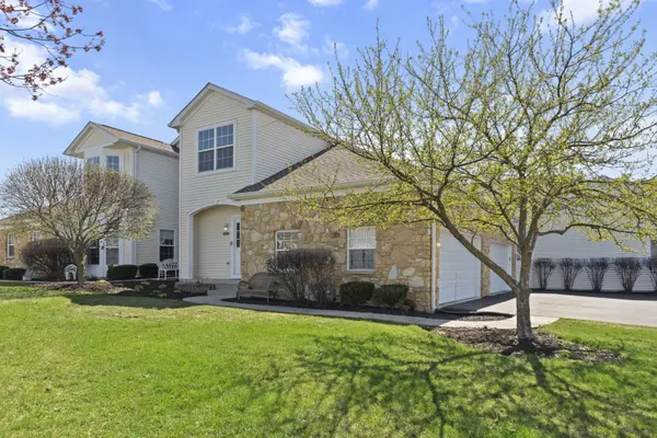 1425 Hidden Grove CIR #1425, Joliet, IL 60435