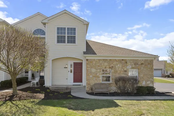 1425 Hidden Grove CIR #1425, Joliet, IL 60435