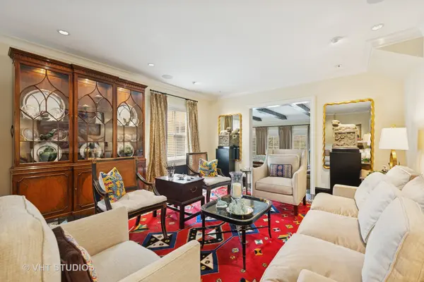2448 Lincolnwood DR Evanston, IL 60201