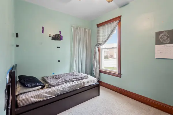 Address not disclosed, Blue Island, IL 60406