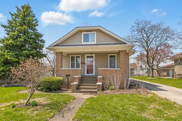 1707 Dearborn ST, Crest Hill, IL 60403