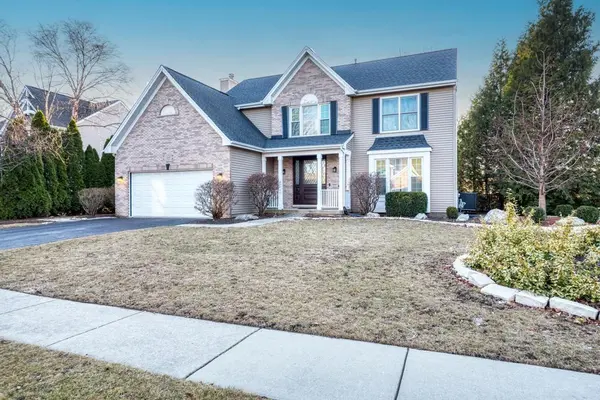 1300 Tunbridge TRL, Algonquin, IL 60102