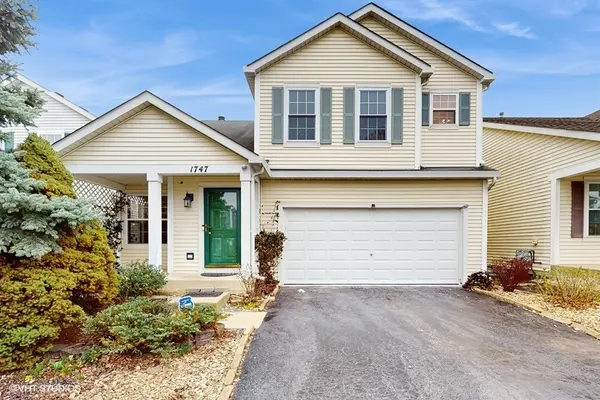 1747 Hickory Park LN, Aurora, IL 60504