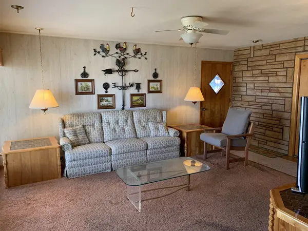 406 W White Oak ST, Arlington Heights, IL 60005