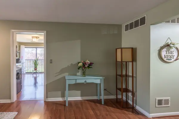 1495 S County Farm RD #2-3, Wheaton, IL 60189