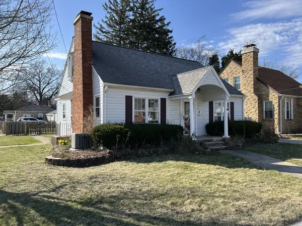 4 N Melrose AVE, Elgin, IL 60123