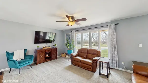 2606 Martin DR, Spring Grove, IL 60081