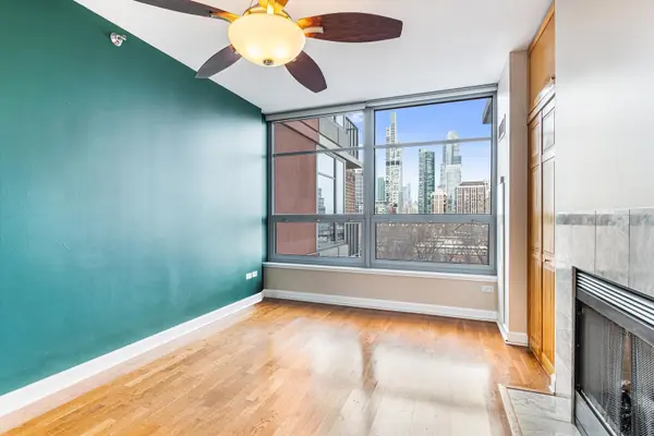 1600 S Prairie AVE #803, Chicago, IL 60616