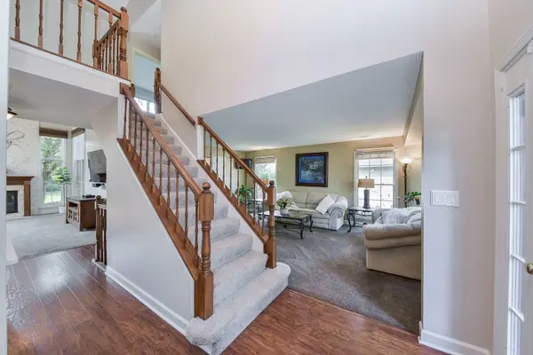 1427 Steeplechase RD, Bartlett, IL 60103