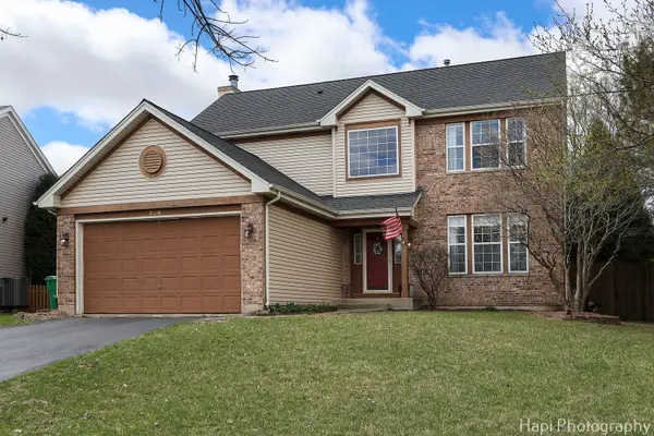 326 Ashford LN, Grayslake, IL 60030