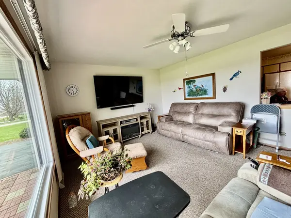 2445 Graham RD, Belvidere, IL 61008