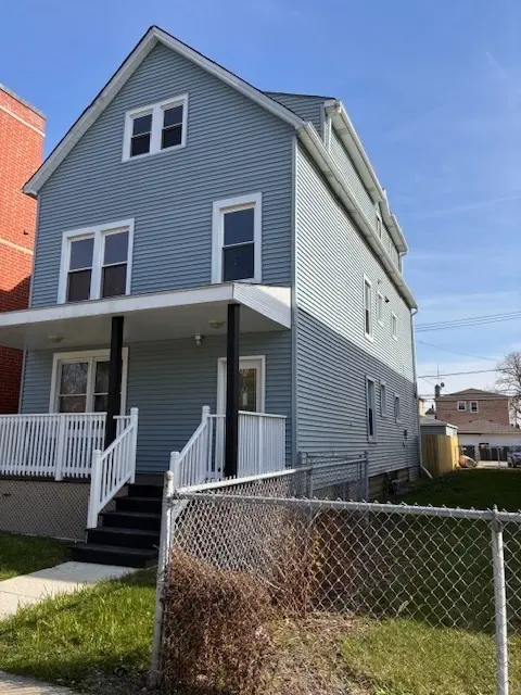 5231 W Addison ST, Chicago, IL 60641