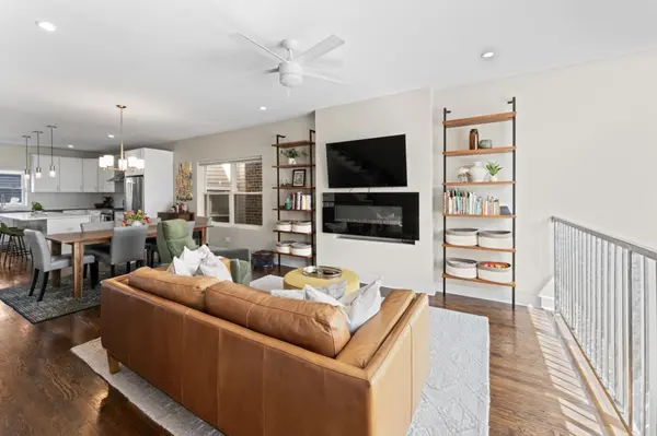 2234 W FOSTER AVE, Chicago, IL 60625