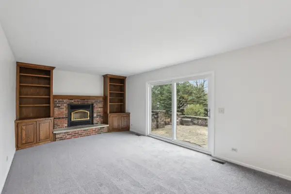 705 N Brookdale DR, Schaumburg, IL 60194
