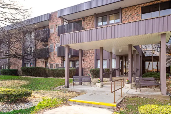 1424 Woodbridge RD #3D, Joliet, IL 60436