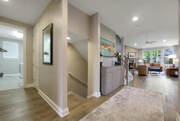 11 Somerset CIR, Wheaton, IL 60189