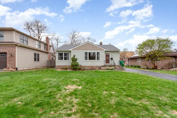 124 S Charlotte ST, Lombard, IL 60148