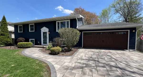 1108 Emerald DR, Naperville, IL 60540
