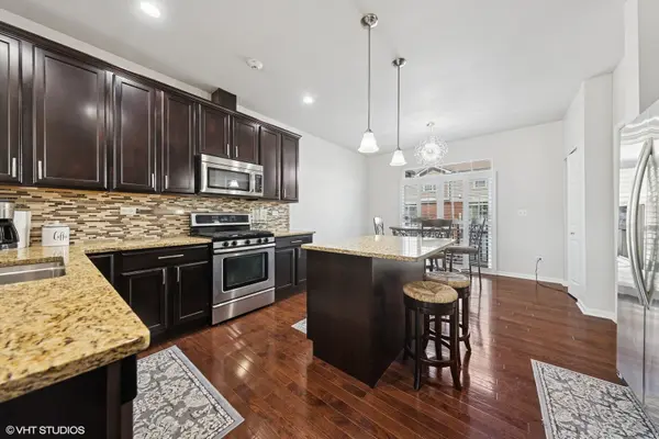 2526 Dunraven AVE, Naperville, IL 60540