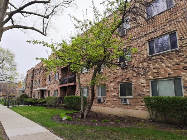 420 Home AVE #207N, Oak Park, IL 60302