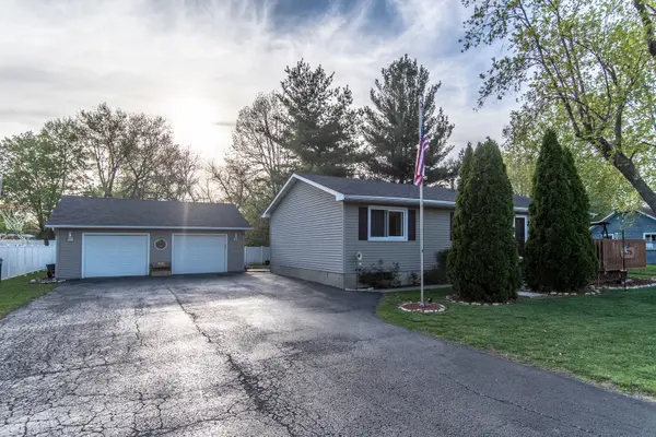 175 S Cash ST, Seneca, IL 61360