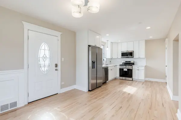 7601 S Artesian AVE, Chicago, IL 60652