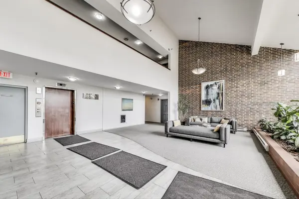 3085 Pheasant Creek DR #114, Northbrook, IL 60062