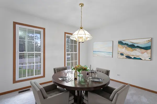 118 Matthias CT, North Aurora, IL 60542