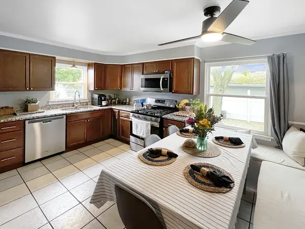 217 N Lewis AVE, Waukegan, IL 60085