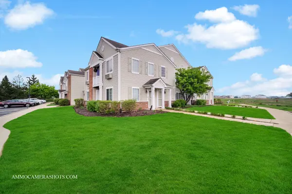 236 Bertram DR #K, Yorkville, IL 60560