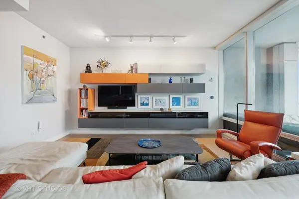340 E RANDOLPH ST #4606, Chicago, IL 60601