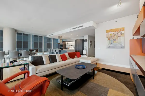 340 E RANDOLPH ST #4606, Chicago, IL 60601
