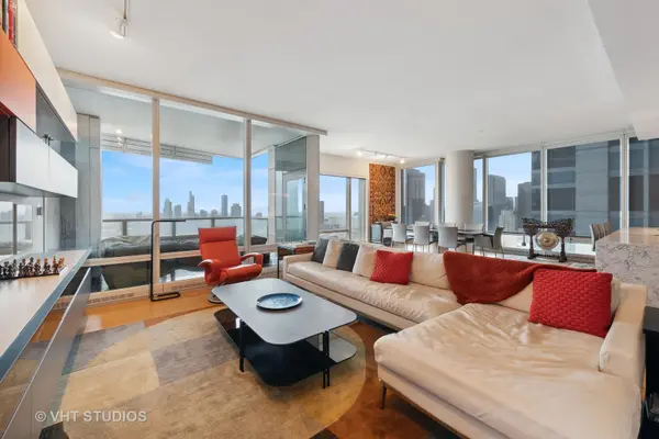 340 E RANDOLPH ST #4606, Chicago, IL 60601