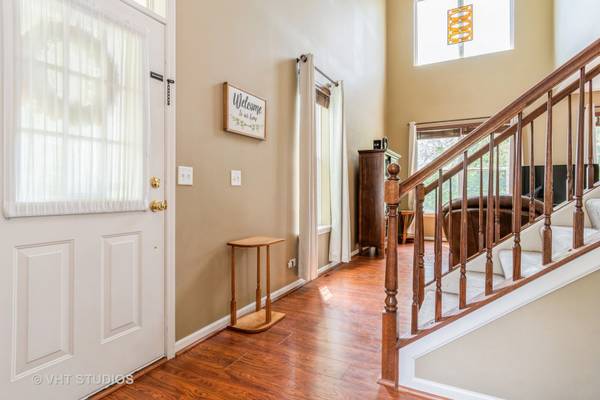 2397 Sunrise CIR, Aurora, IL 60503