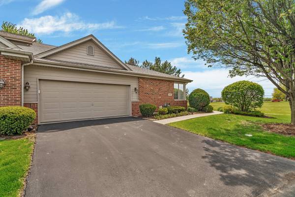 472 Linden CIR, Beecher, IL 60401