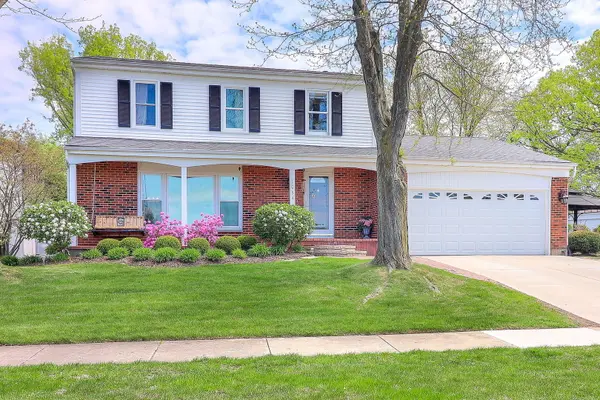 1054 Evergreen DR, Carol Stream, IL 60188