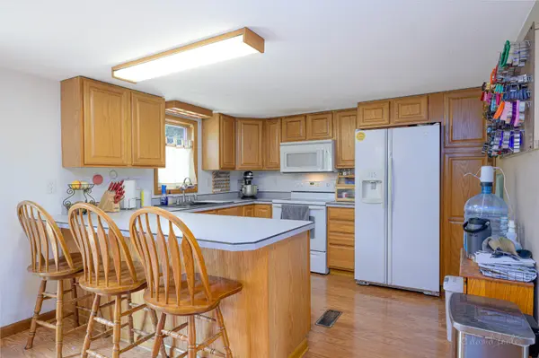 250 Copper Kettle LN, East Dubuque, IL 61025