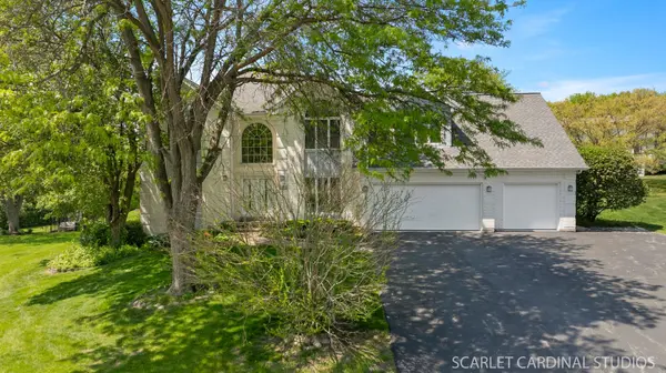 7 Morgan CT, Burr Ridge, IL 60527