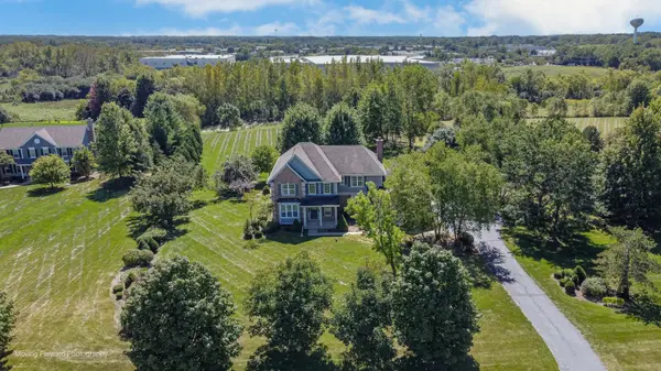28177 W Savannah TRL, Lake Barrington, IL 60010