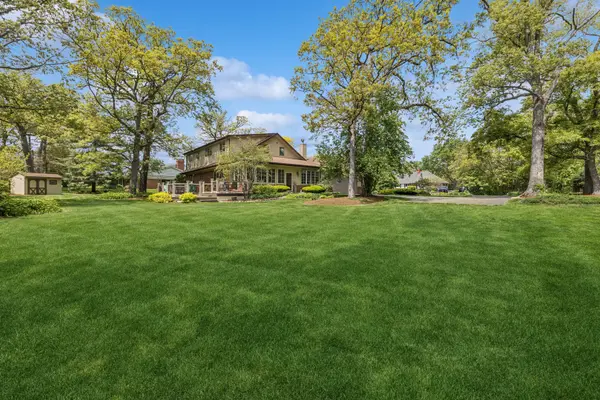6 Old Timber LN, Palos Park, IL 60464