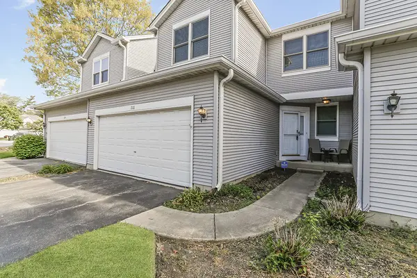111 Woodland CIR, North Aurora, IL 60542