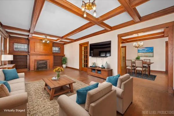 328 W Judd ST, Woodstock, IL 60098